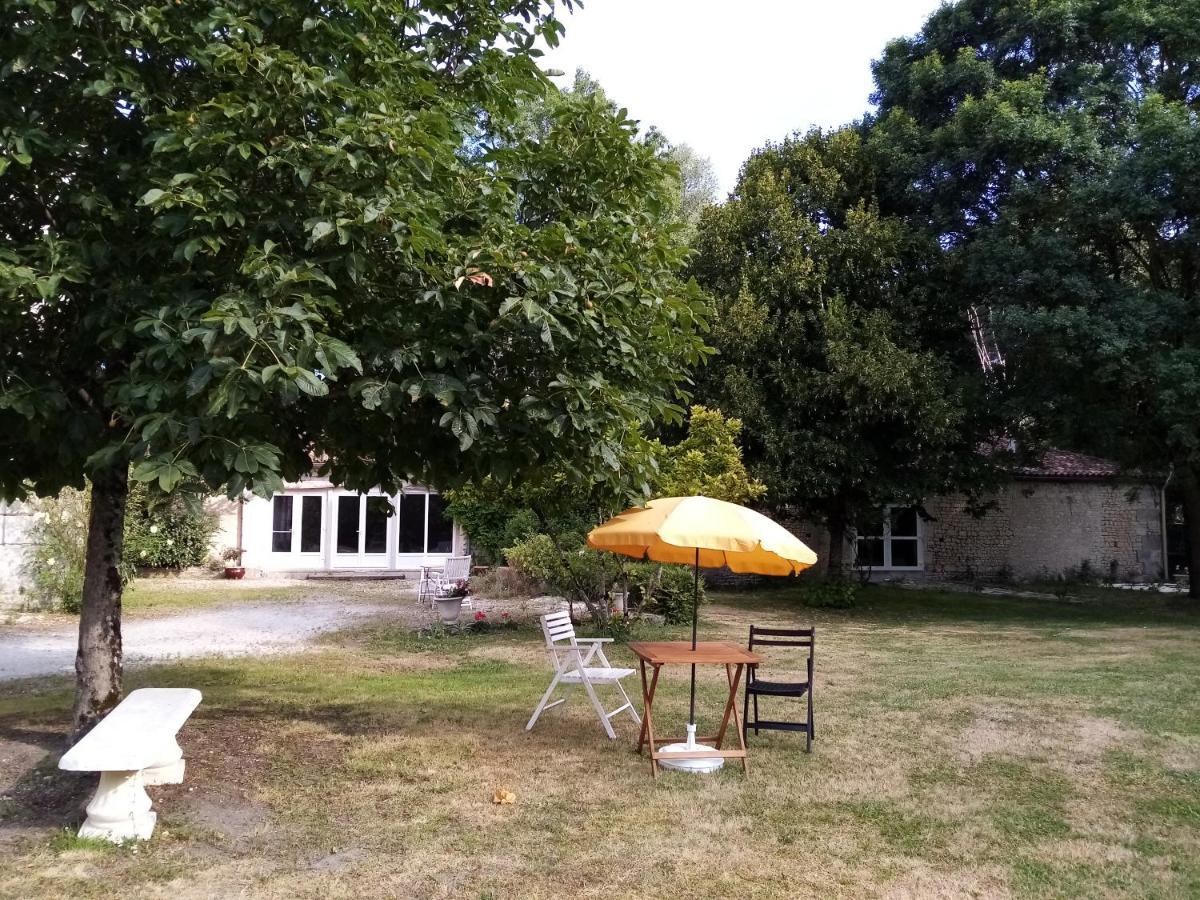 לינה וארוחת בוקר Lachaise Domaine De Pladuc מראה חיצוני תמונה